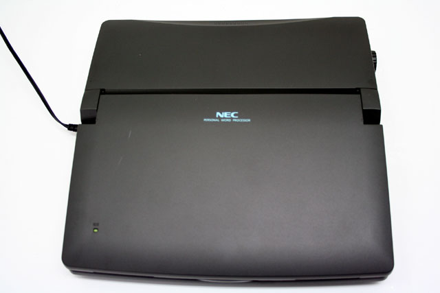 NEC ワープロ 文豪 JXA200 | JX-N200の後継機種。持ち運びラクラク、軽量4.1kgに「かんたんROMシステ」。 | NEC